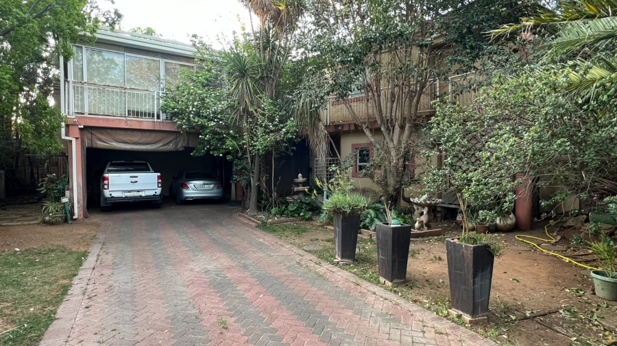 5 Bedroom Property for Sale in Fichardt Park Free State